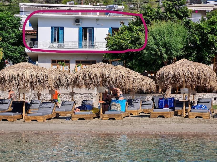 Big Apartment On The Beach โตโล ภายนอก รูปภาพ